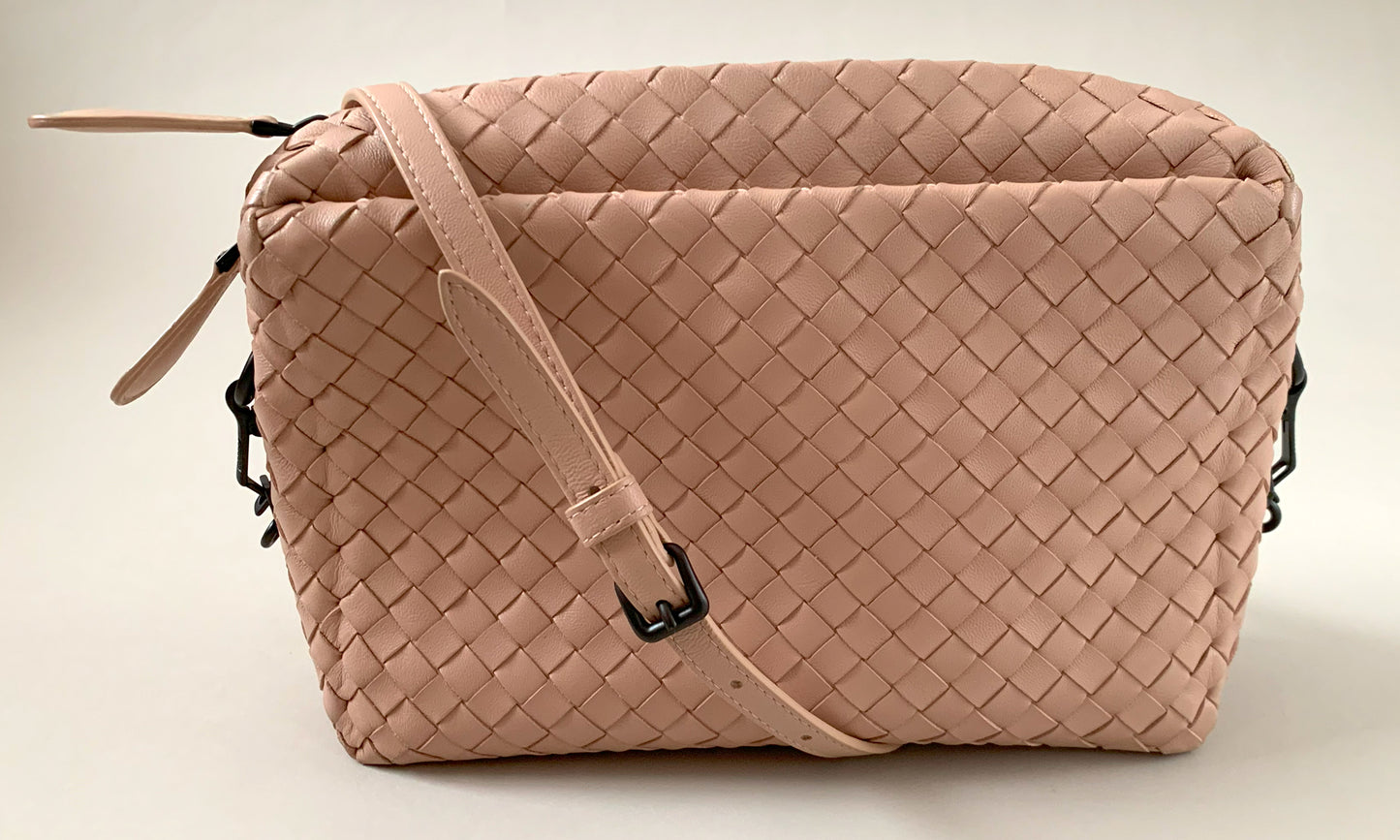 BOTTEGA VENETA ボッテガヴェネタ ショルダーバッグ イントレチャート 12108