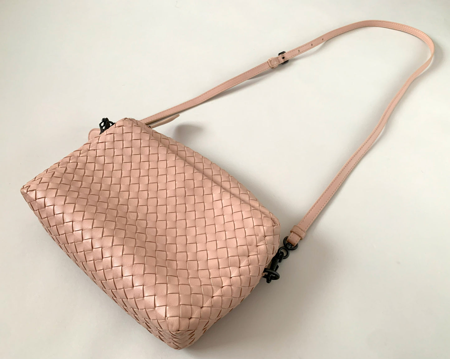 BOTTEGA VENETA ボッテガヴェネタ ショルダーバッグ イントレチャート 12108